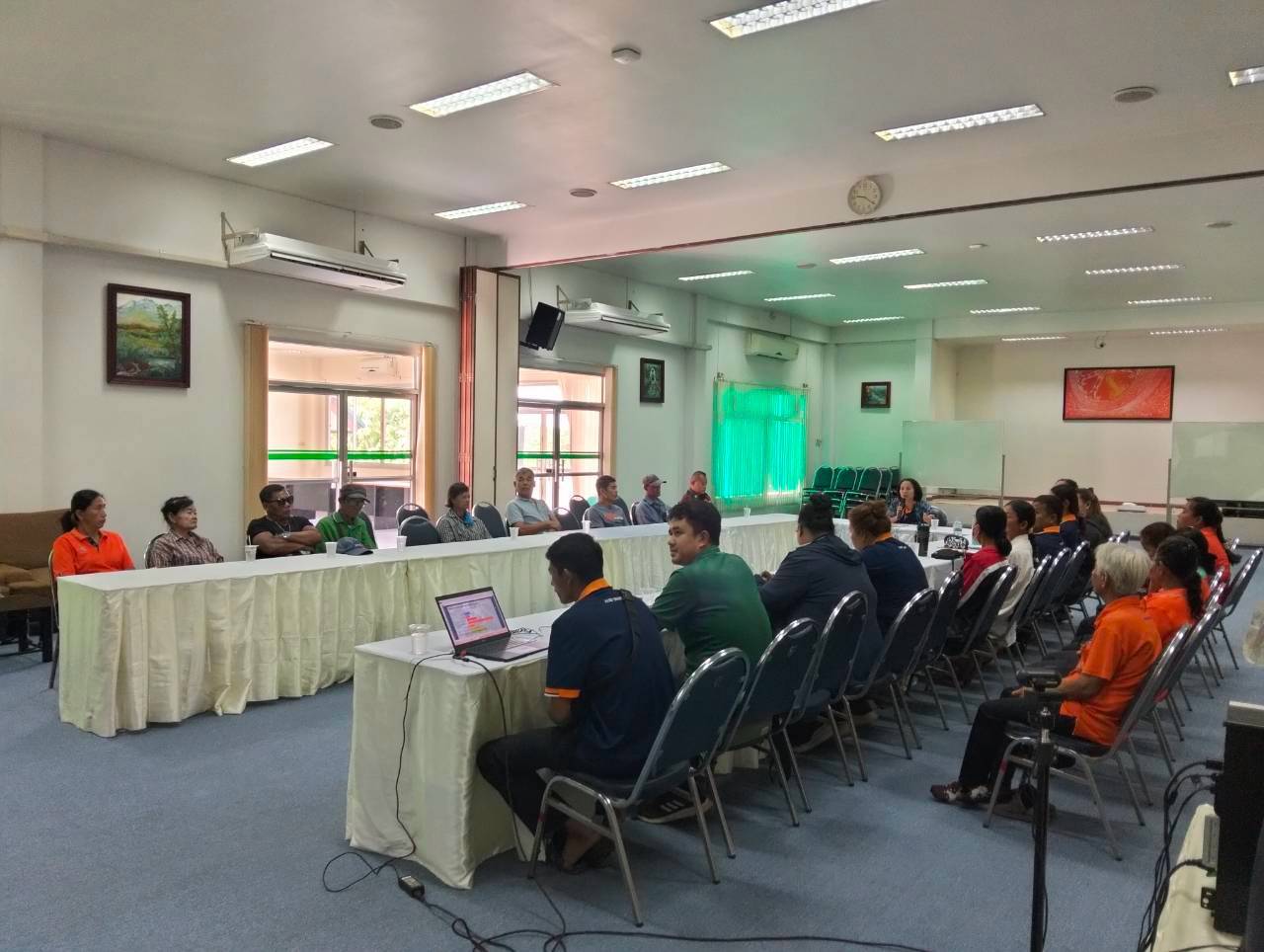 title - ศกร.จัดประชุมให้การต้อนรับข้าราชการที่ย้ายมาปฏิบัติหน้าที่ พร้อมติดตามความก้าวหน้าการดำเนินงานโครงการส่งเสริมและพัฒนาสินค้าเกษตรชีวภาพ ปีงบประมาณ 2569 และความก้าวหน้าในการจัดทำฐานการเรียนรู้การเกษตรครบวงจร